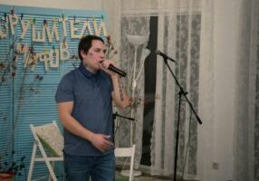 School Without Walls leader in Belarus